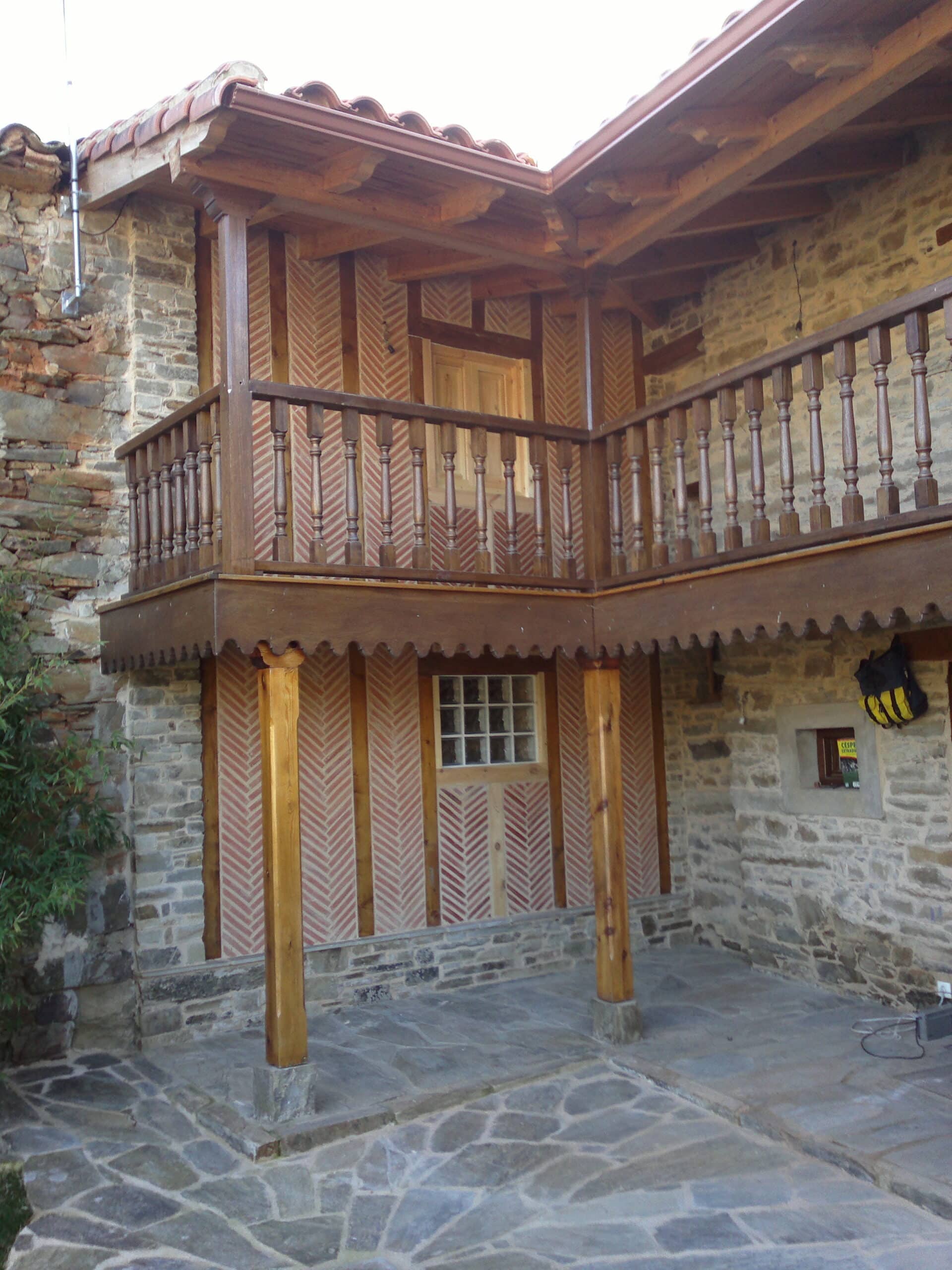 Restauración de casa con piedra natural.